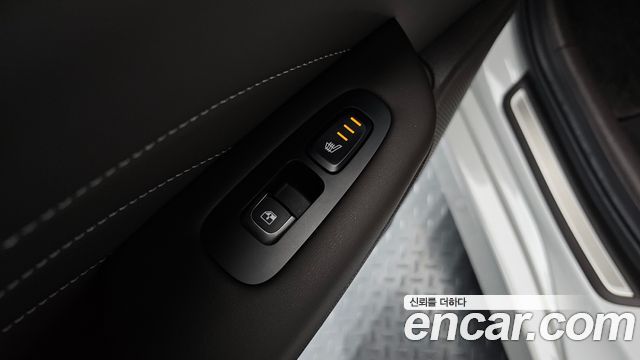 Kia Stinger 2023 — photo 19