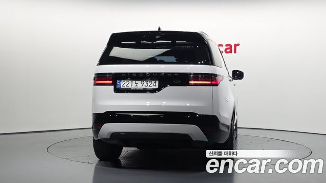 Land Rover Discovery 2023 — photo 4