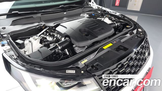 Land Rover Discovery 2023 — photo 6