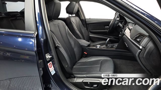 BMW 3-Series 2015 — photo 10