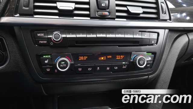 BMW 3-Series 2015 — photo 18