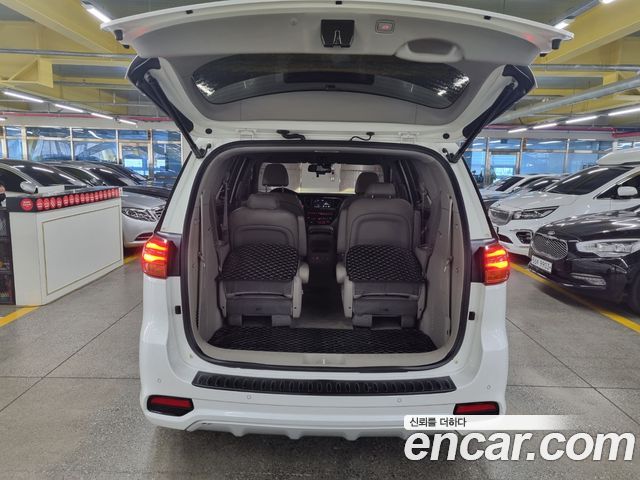 Kia Canival 2019 — photo 5