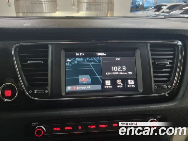Kia Canival 2019 — photo 11