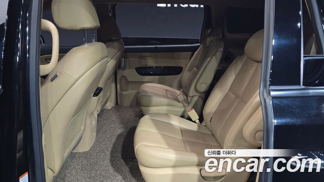 Kia Canival 2019 — photo 12