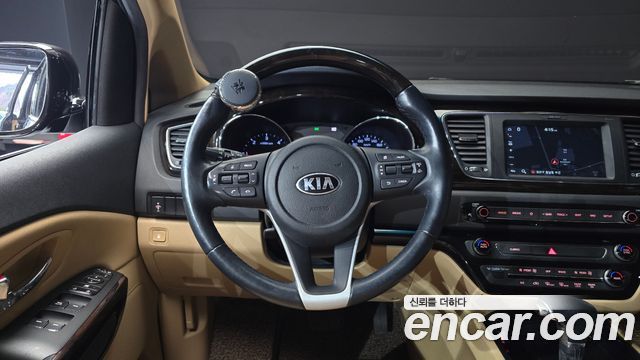 Kia Canival 2019 — photo 13