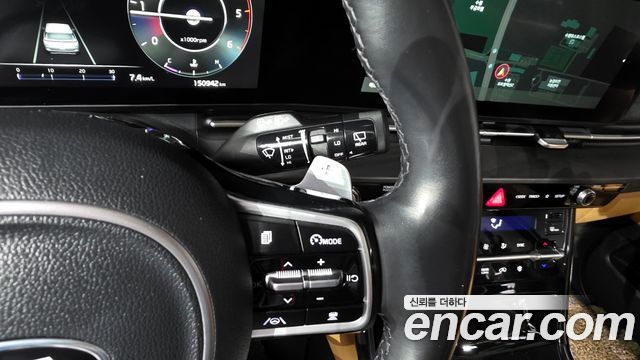 Kia Canival 2021 — photo 17