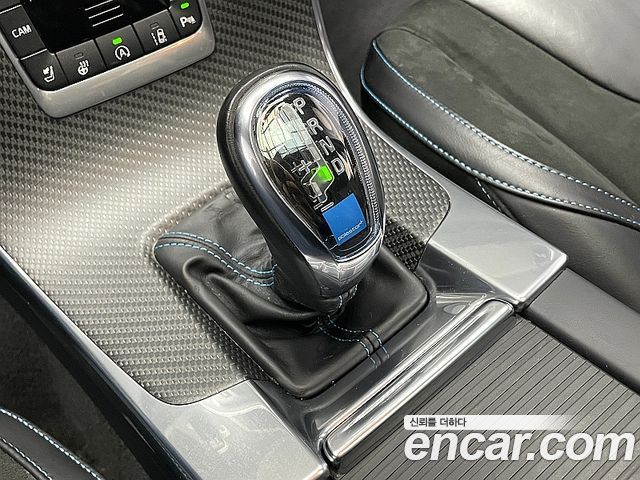 Volvo S60 2017 — photo 9