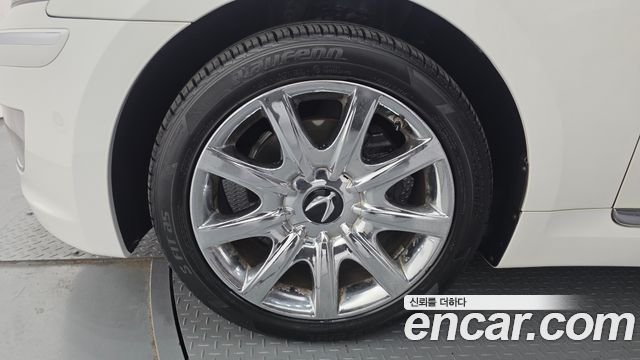 Hyundai Equus 2010 — photo 5