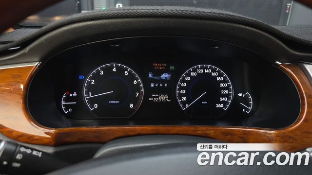 Hyundai Equus 2010 — photo 8