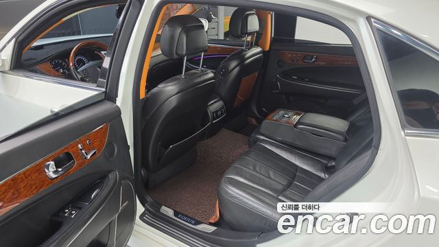 Hyundai Equus 2010 — photo 11