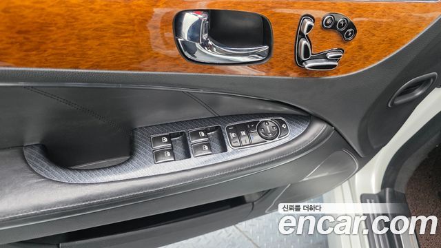 Hyundai Equus 2010 — photo 14