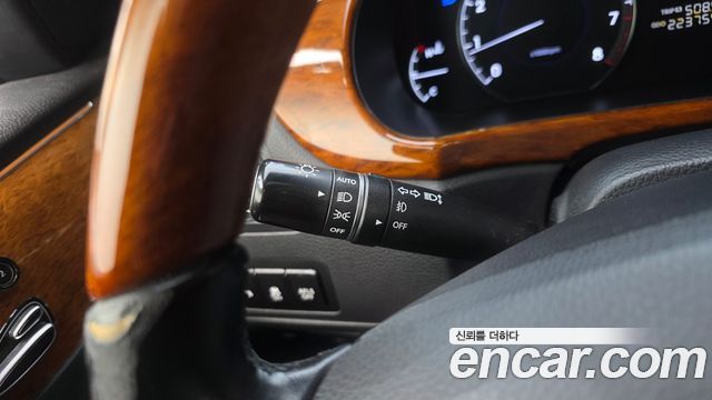 Hyundai Equus 2010 — photo 16