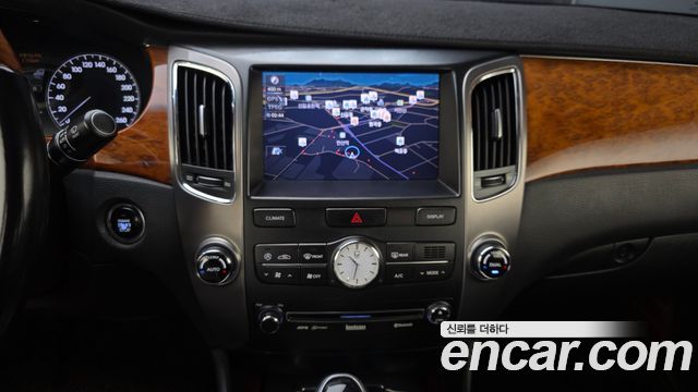 Hyundai Equus 2010 — photo 18