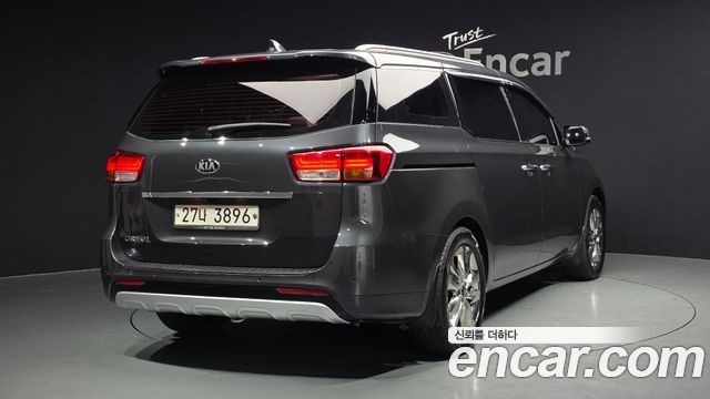 Kia Canival 2015 — photo 2