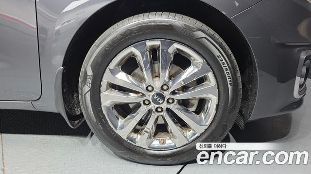 Kia Canival 2015 — photo 5