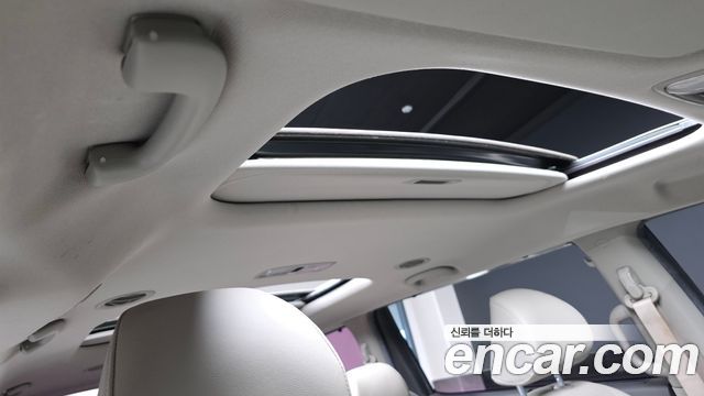 Kia Canival 2015 — photo 17