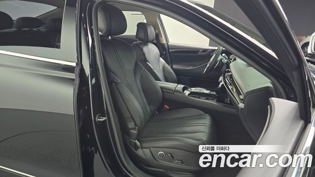 Genesis G80 2022 — photo 12