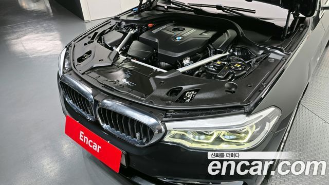 BMW 5-Series 2018 — photo 6