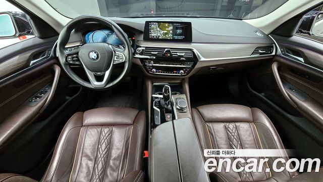 BMW 5-Series 2018 — photo 7