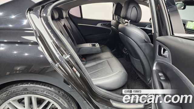 Genesis G70 2019 — photo 12