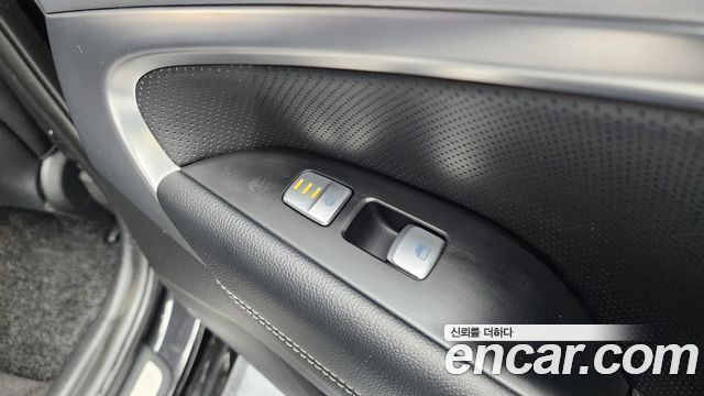Genesis G70 2019 — photo 19