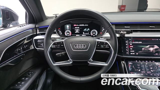 Audi A8 2023 — photo 14