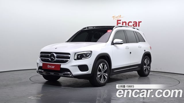 Mercedes-Benz GLB-Class 2021 — photo 1