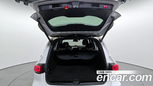 Mercedes-Benz GLB-Class 2021 — photo 20