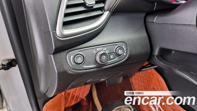 Chevrolet Korea Trax 2018 — photo 16