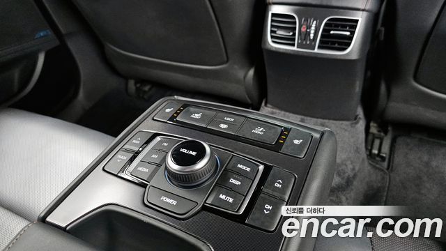 Genesis G80 2018 — photo 19