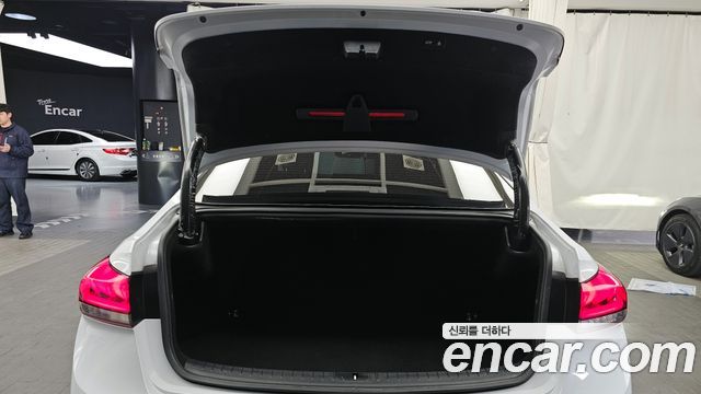 Genesis G80 2018 — photo 20