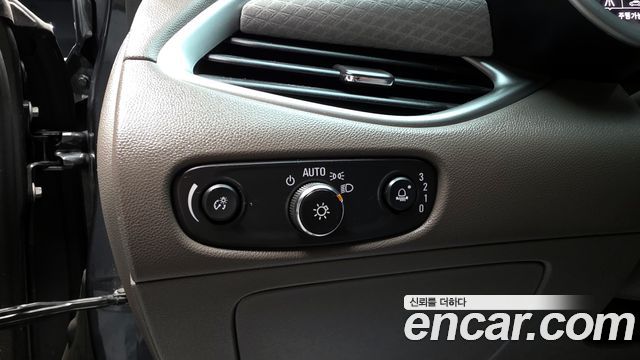 Chevrolet Korea Malibu 2017 — photo 17
