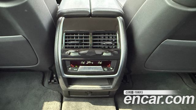 BMW X5 2021 — photo 15