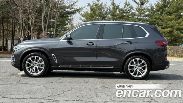 BMW X5 2021 — photo 20
