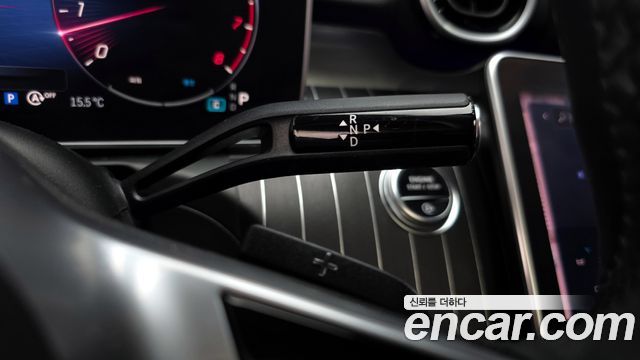 Mercedes-Benz C-Class 2024 — photo 9