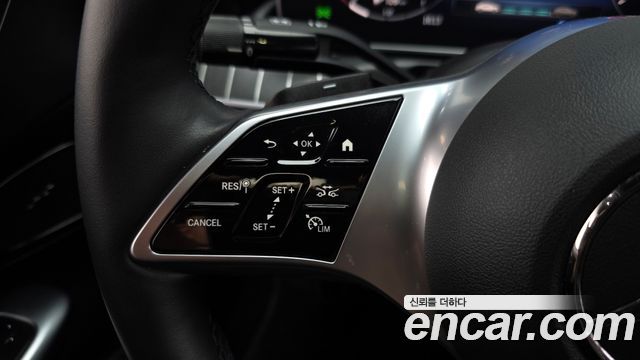 Mercedes-Benz C-Class 2024 — photo 18