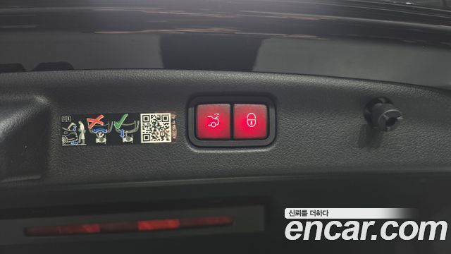 Mercedes-Benz C-Class 2024 — photo 20