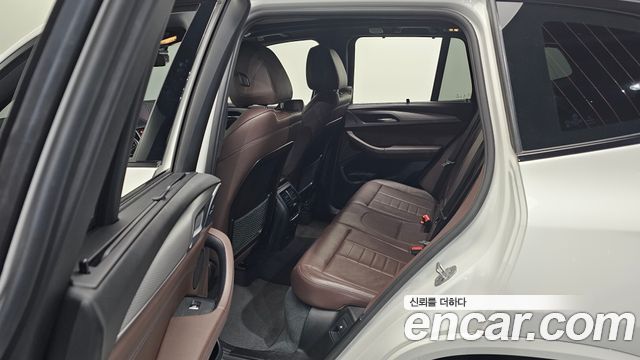 BMW X3 2018 — photo 11