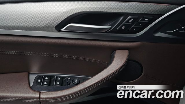 BMW X3 2018 — photo 12
