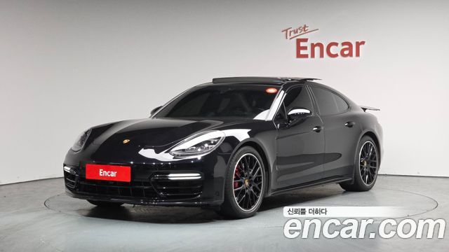 Porsche Panamera 2020 — photo 1