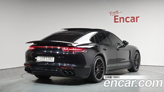 Porsche Panamera 2020 — photo 2