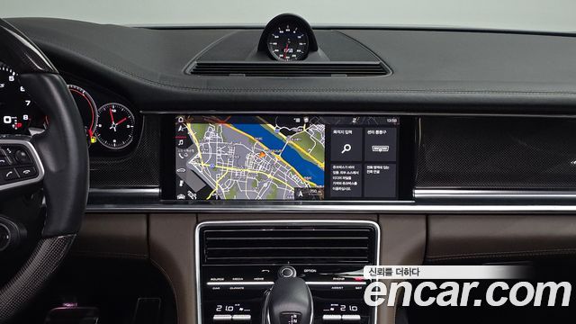 Porsche Panamera 2020 — photo 14