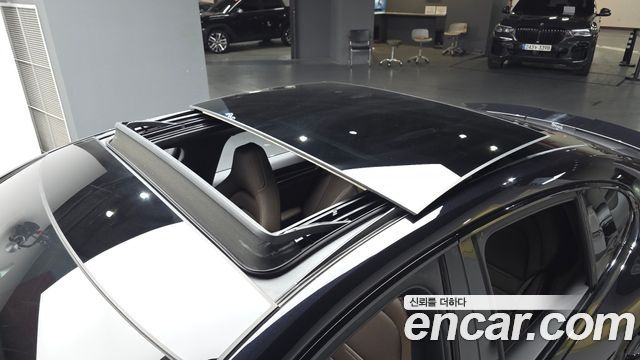Porsche Panamera 2020 — photo 18