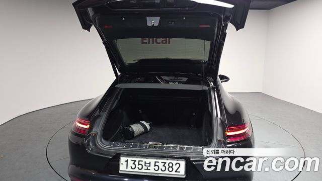 Porsche Panamera 2020 — photo 20