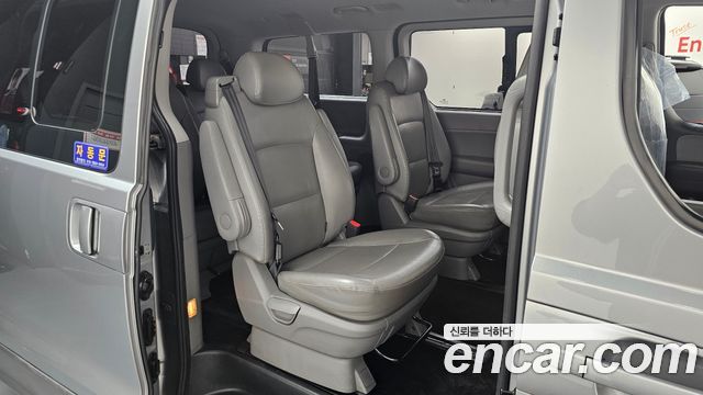 Hyundai Starex 2018 — photo 12