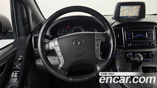 Hyundai Starex 2018 — photo 13