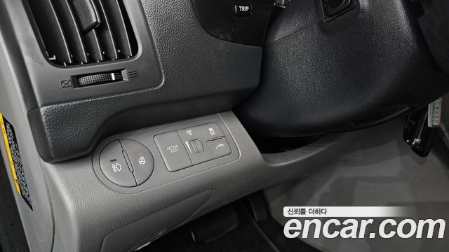 Hyundai Starex 2018 — photo 14