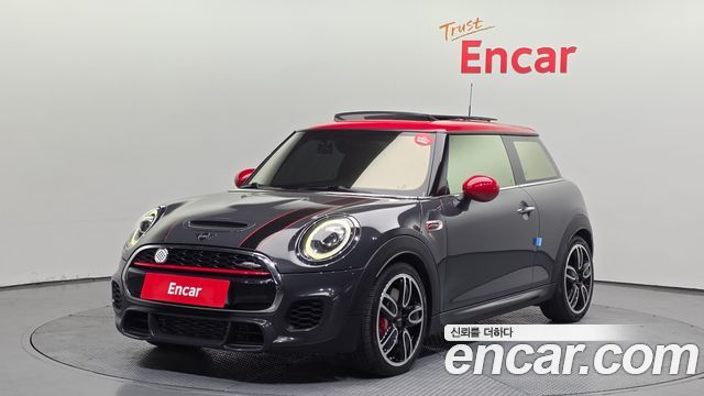 Mini Cooper 2019 — photo 1