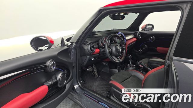 Mini Cooper 2019 — photo 10