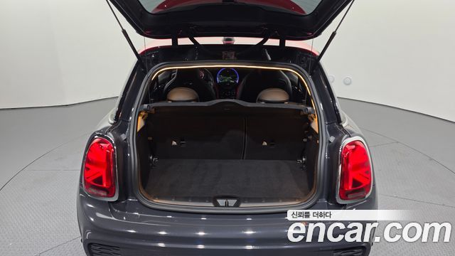 Mini Cooper 2019 — photo 20